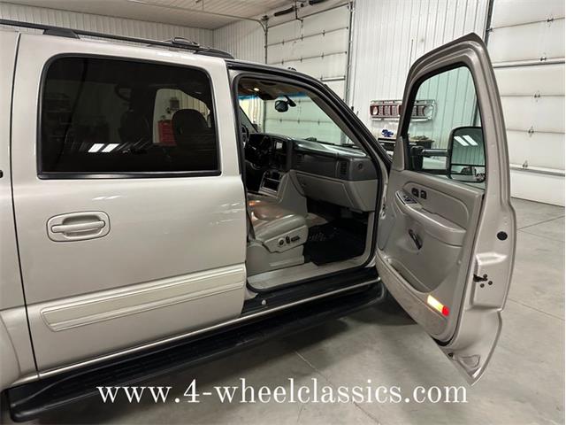 2005 Chevrolet Suburban (CC-1817667) for sale in Holland , Michigan