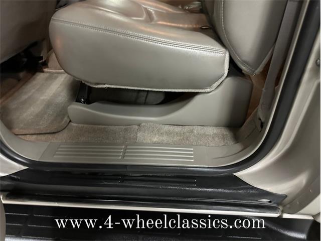 2005 Chevrolet Suburban (CC-1817667) for sale in Holland , Michigan