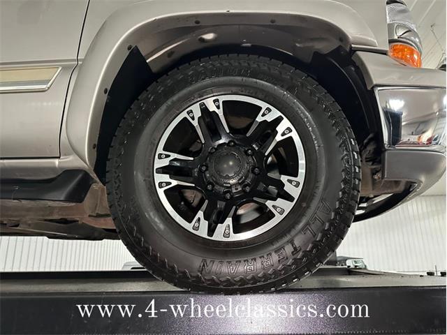 2005 Chevrolet Suburban (CC-1817667) for sale in Holland , Michigan