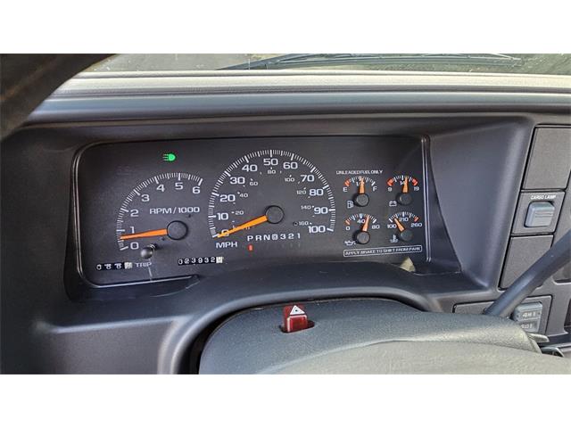 1999 Chevrolet C/K 2500 (CC-1817954) for sale in Watertown, Wisconsin