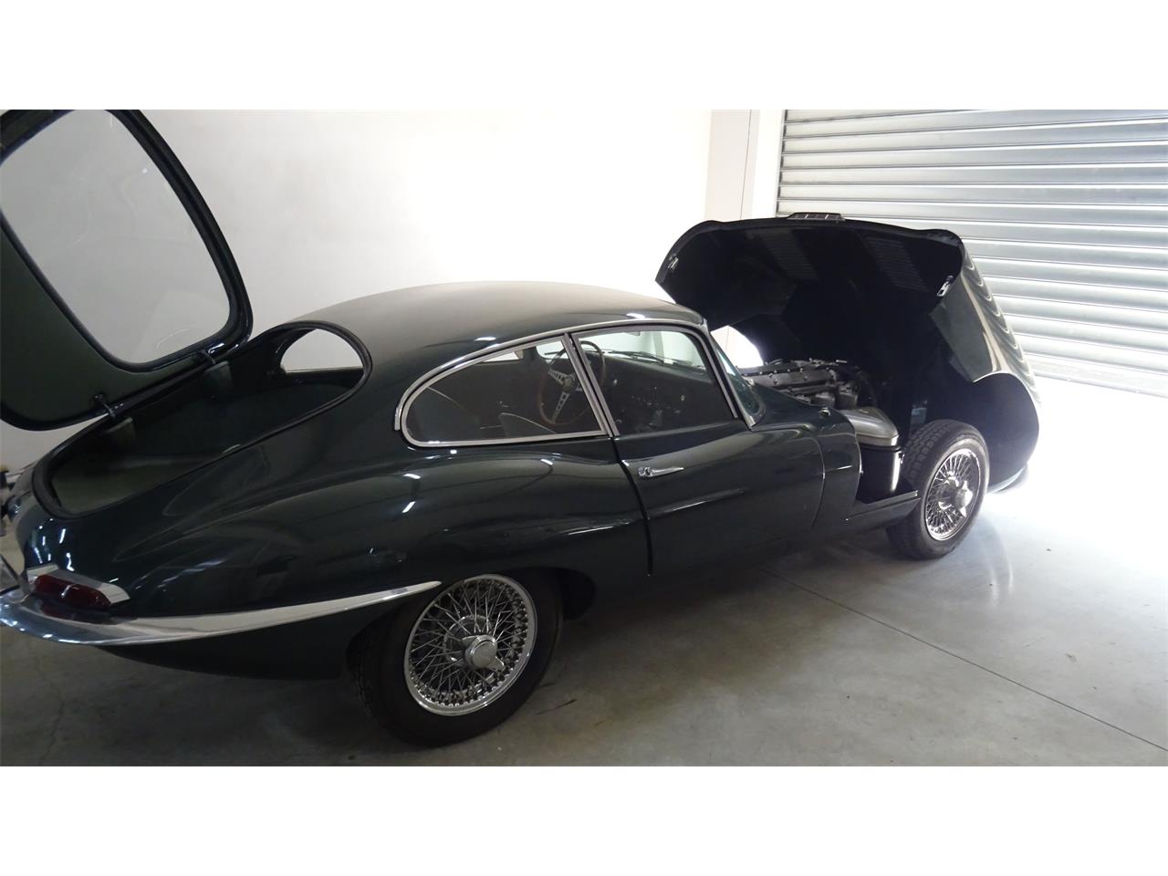 1963 Jaguar E-Type in Budapest, 1065