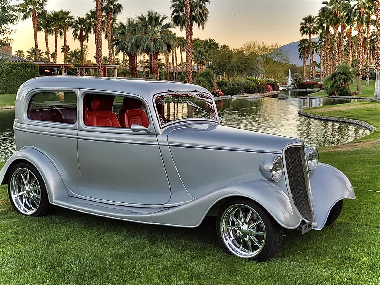 1933 Ford 2-Dr Sedan in Indio , California