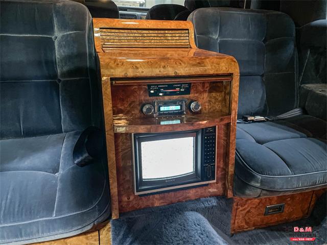 1983 Cadillac Fleetwood Brougham (CC-1822450) for sale in Glen Ellyn, Illinois