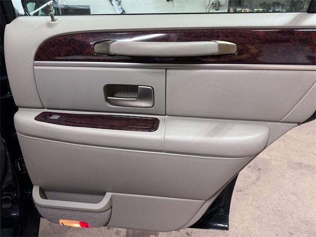 2011 Lincoln Town Car (CC-1824450) for sale in Edison, New Jersey