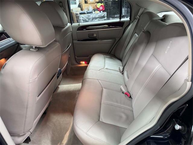 2011 Lincoln Town Car (CC-1824450) for sale in Edison, New Jersey
