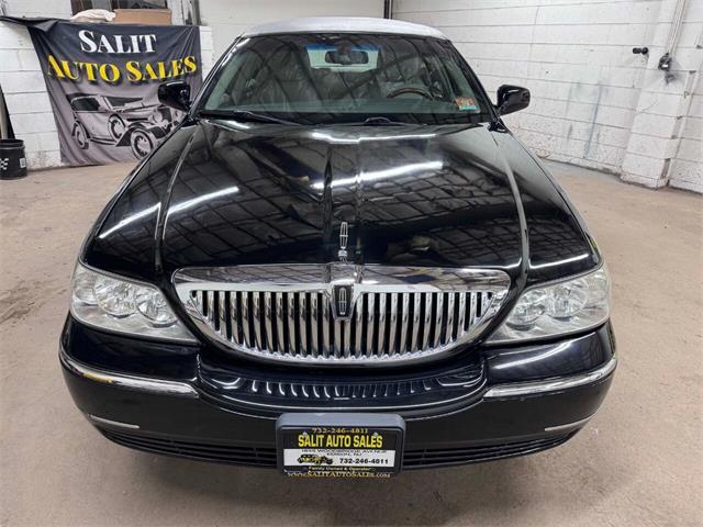 2011 Lincoln Town Car (CC-1824450) for sale in Edison, New Jersey