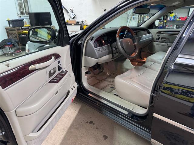 2011 Lincoln Town Car (CC-1824450) for sale in Edison, New Jersey