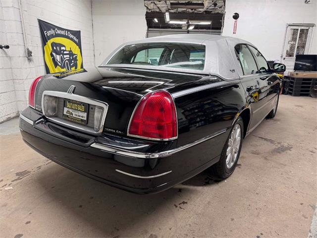 2011 Lincoln Town Car (CC-1824450) for sale in Edison, New Jersey
