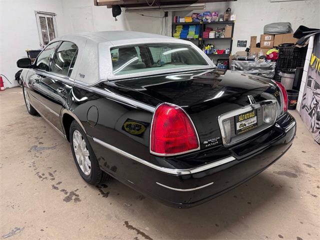 2011 Lincoln Town Car (CC-1824450) for sale in Edison, New Jersey