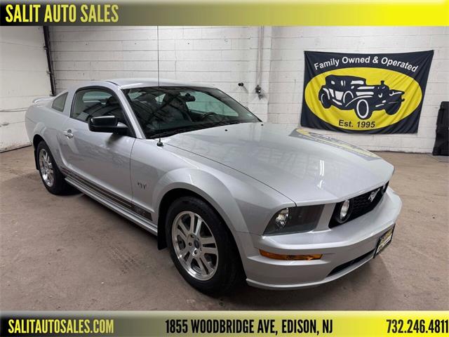 2005 Ford Mustang (CC-1824451) for sale in Edison, New Jersey