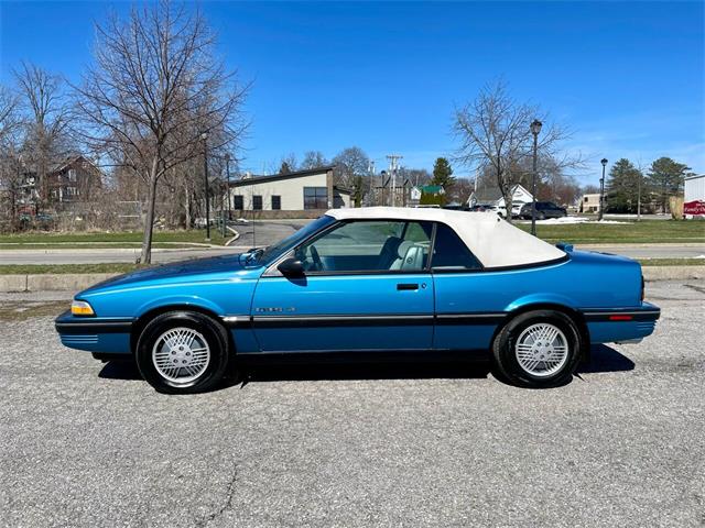 1991 Pontiac Sunbird (CC-1828030) for sale in Hilton, New York