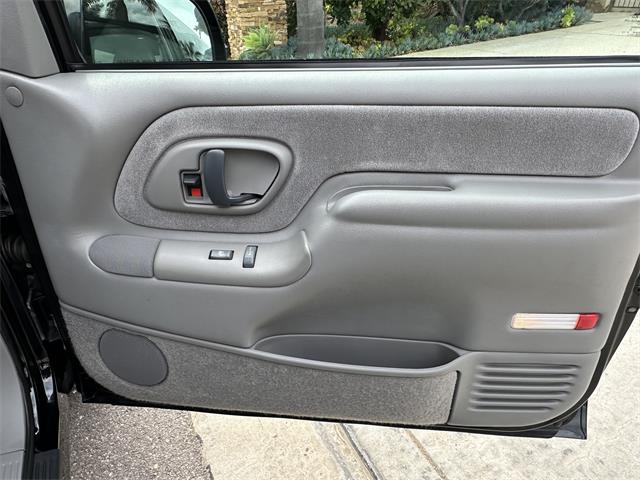1999 Chevrolet Tahoe (CC-1828981) for sale in Encinitas, California