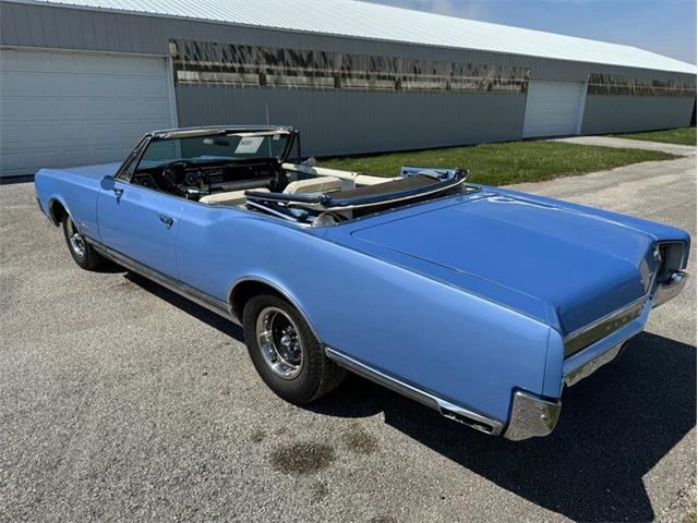1965 Oldsmobile Starfire (CC-1832888) for sale in Staunton, Illinois
