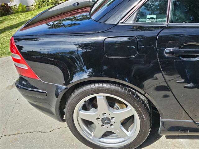 2004 Mercedes-Benz SLK-Class (CC-1832933) for sale in Woodland Hills, California