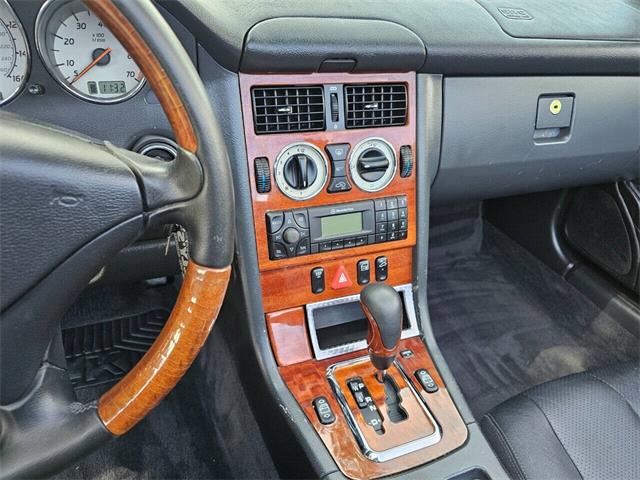2004 Mercedes-Benz SLK-Class (CC-1832933) for sale in Woodland Hills, California