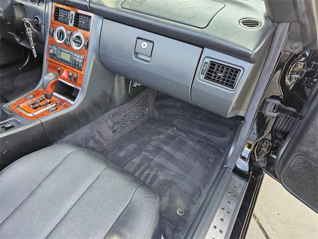 2004 Mercedes-Benz SLK-Class (CC-1832933) for sale in Woodland Hills, California