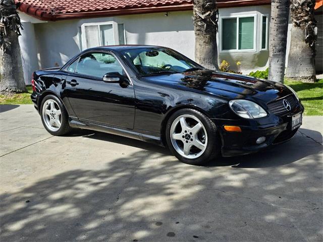 2004 Mercedes-Benz SLK-Class (CC-1832933) for sale in Woodland Hills, California