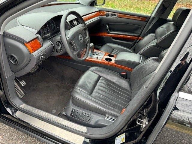 2005 Volkswagen Phaeton (CC-1833420) for sale in Greensboro, North Carolina