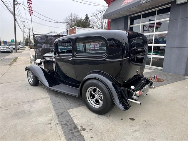 1932 Ford Sedan (CC-1830356) for sale in West Babylon, New York