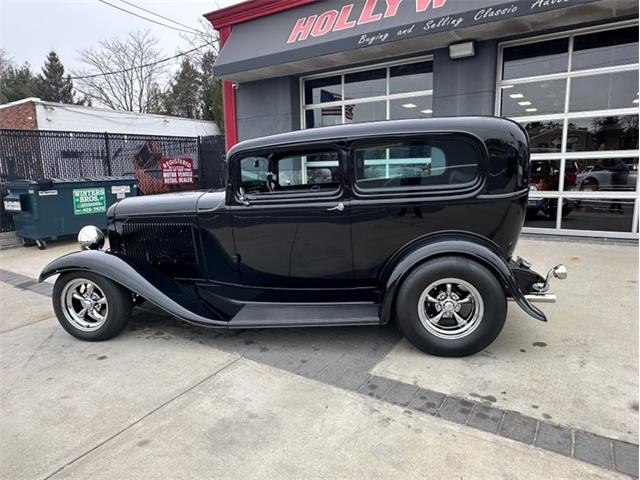 1932 Ford Sedan (CC-1830356) for sale in West Babylon, New York