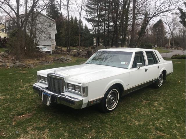 1986 Lincoln Town Car (CC-1834576) for sale in Carlisle, Pennsylvania