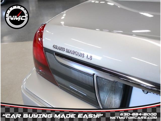 2010 Mercury Grand Marquis (CC-1835096) for sale in Addison, Illinois
