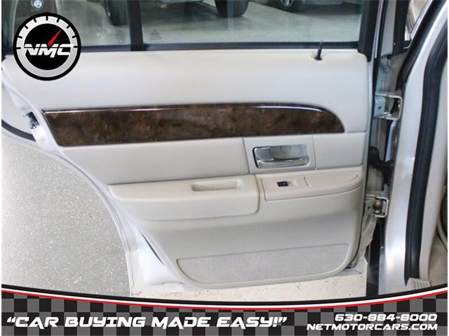 2010 Mercury Grand Marquis (CC-1835096) for sale in Addison, Illinois