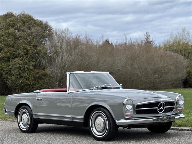 1967 Mercedes-Benz 230SL (CC-1835176) for sale in Southampton, New York