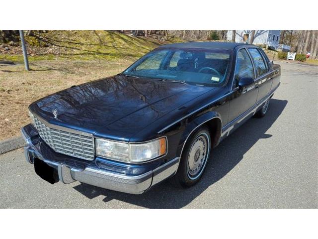 1993 Cadillac Fleetwood (CC-1830537) for sale in Cadillac, Michigan