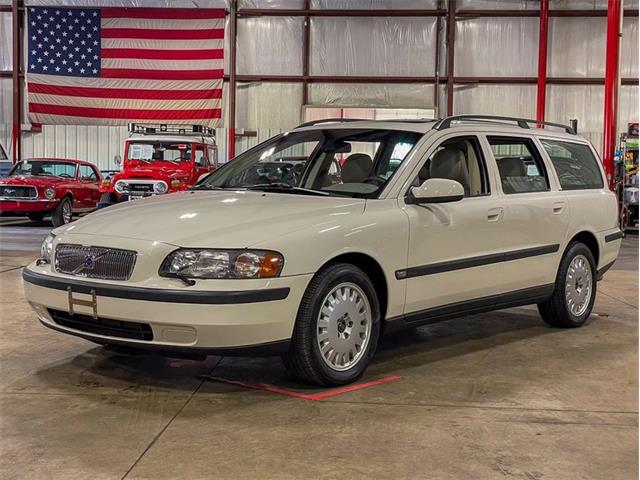 2001 Volvo V70 (CC-1830059) for sale in Kentwood, Michigan