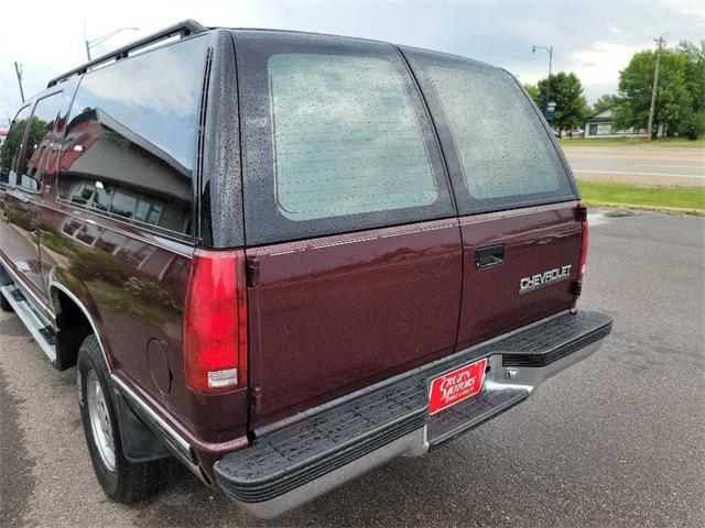 1993 Chevrolet Suburban (CC-1837719) for sale in Spirit Lake, Iowa