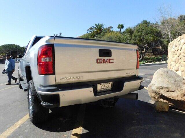 2019 GMC 2500 (CC-1837757) for sale in Santa Barbara, California