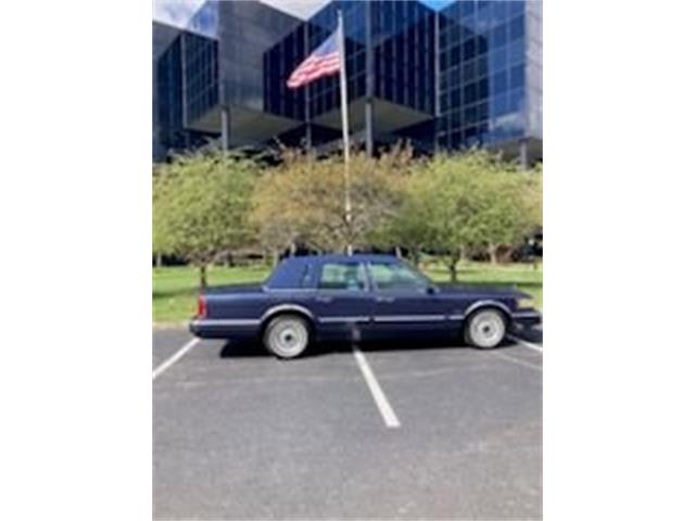 1997 Lincoln Town Car (CC-1838767) for sale in Carlisle, Pennsylvania