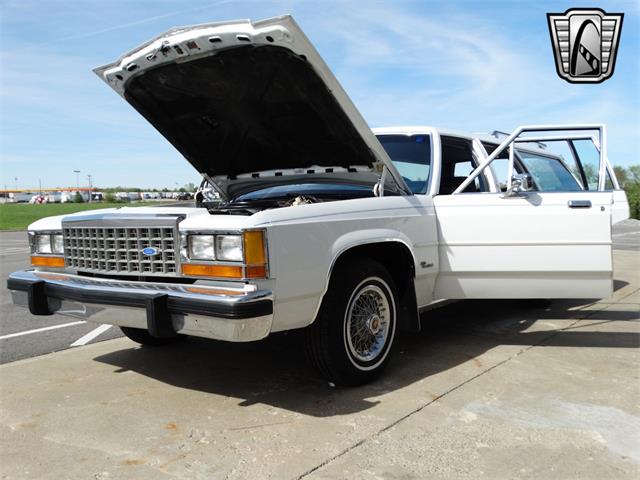 1985 Ford Crown Victoria (CC-1843046) for sale in O'Fallon, Illinois
