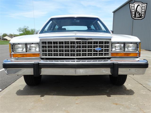1985 Ford Crown Victoria (CC-1843046) for sale in O'Fallon, Illinois