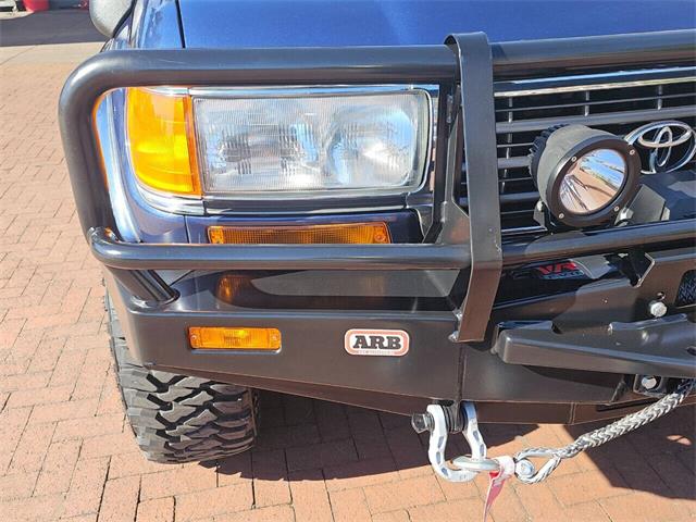 1997 Toyota Land Cruiser (CC-1845151) for sale in Woodland Hills, California