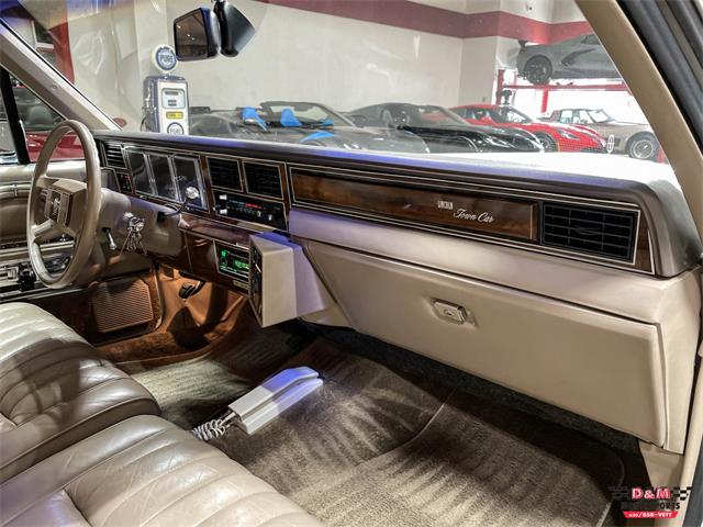 1989 Lincoln Town Car (CC-1849155) for sale in Glen Ellyn, Illinois