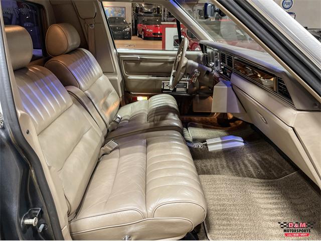 1989 Lincoln Town Car (CC-1849155) for sale in Glen Ellyn, Illinois