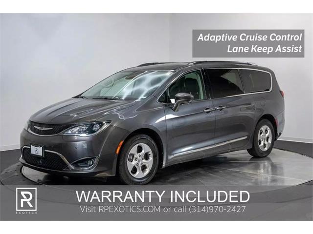 2017 Chrysler Pacifica (CC-1840976) for sale in St. Louis, Missouri