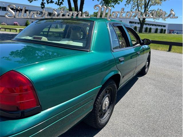 2008 Ford Crown Victoria (CC-1853642) for sale in North Andover, Massachusetts