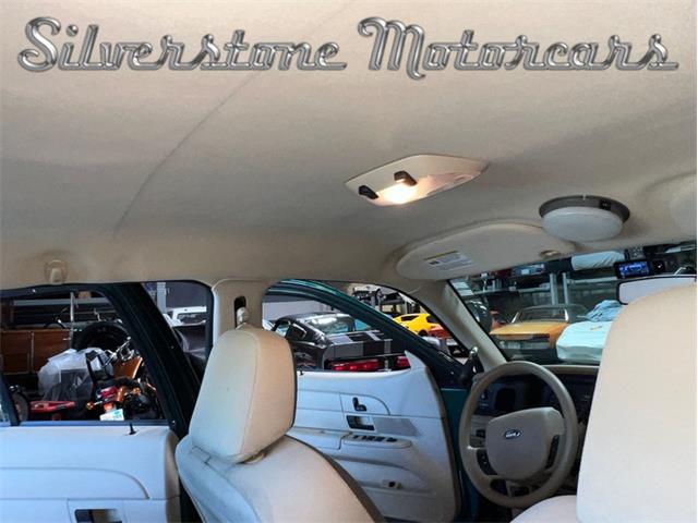 2008 Ford Crown Victoria (CC-1853642) for sale in North Andover, Massachusetts