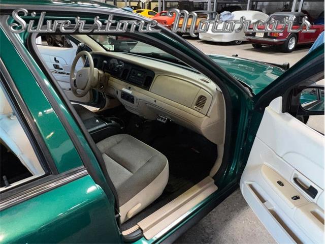 2008 Ford Crown Victoria (CC-1853642) for sale in North Andover, Massachusetts