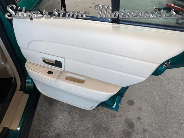 2008 Ford Crown Victoria (CC-1853642) for sale in North Andover, Massachusetts