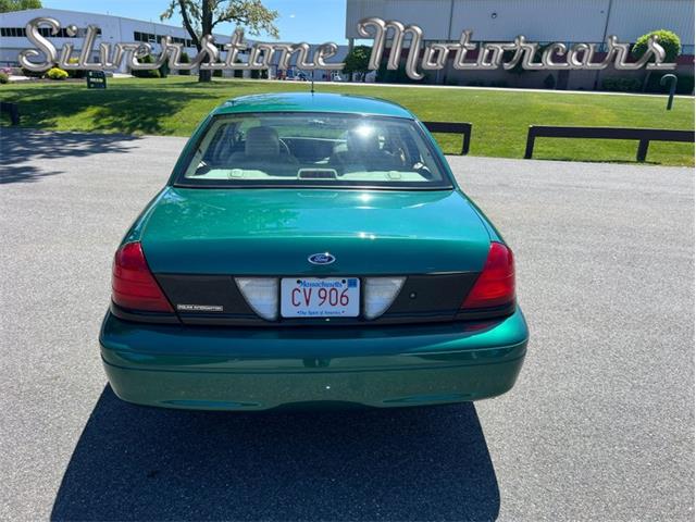 2008 Ford Crown Victoria (CC-1853642) for sale in North Andover, Massachusetts
