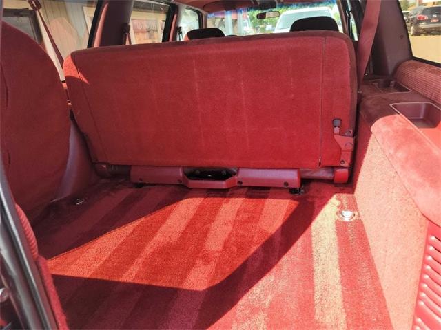 1993 Chevrolet Suburban (CC-1854866) for sale in Spirit Lake, Iowa