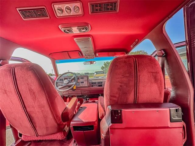 1993 Chevrolet Suburban (CC-1854866) for sale in Spirit Lake, Iowa