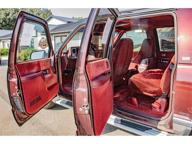 1993 Chevrolet Suburban (CC-1856153) for sale in Spirit Lake, Iowa