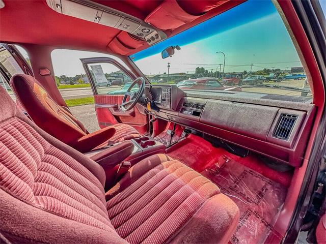 1993 Chevrolet Suburban (CC-1856153) for sale in Spirit Lake, Iowa