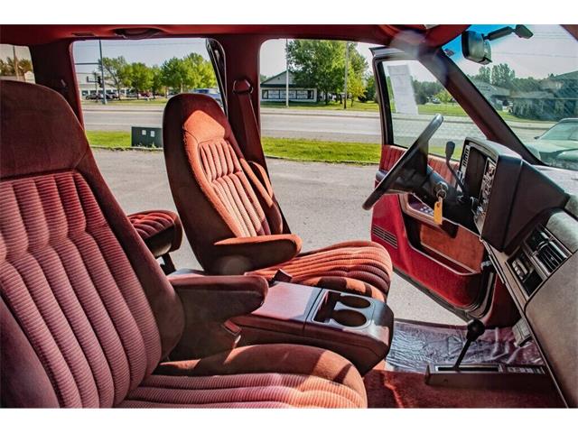 1993 Chevrolet Suburban (CC-1856153) for sale in Spirit Lake, Iowa