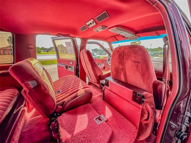 1993 Chevrolet Suburban (CC-1856153) for sale in Spirit Lake, Iowa